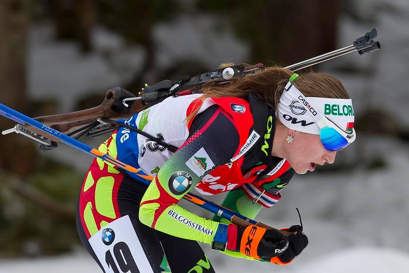 V stíhacích pretekoch triumf Darii Domračevovej