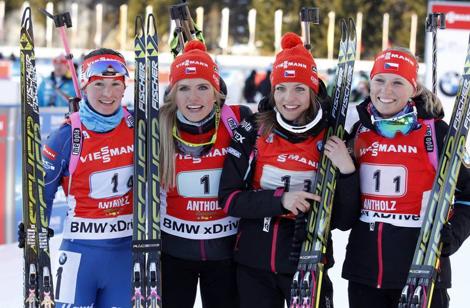 Češky do tretice opanovali biatlonovú štafetu, najlepší výsledok Sloveniek v sezóne