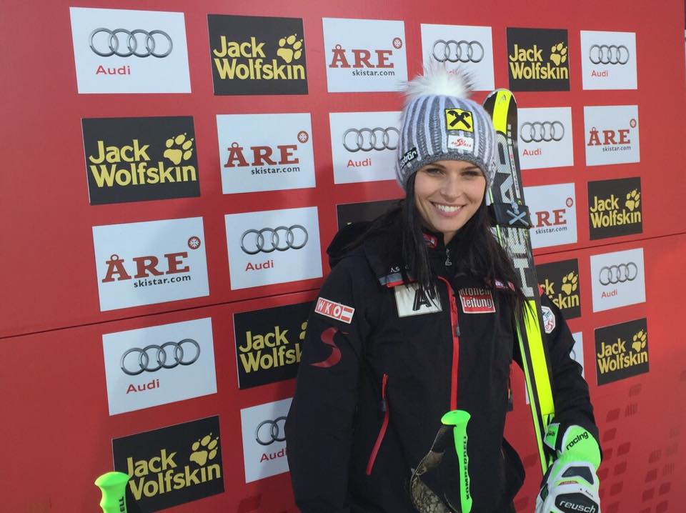 Fenningerová sa víťazstvom v “obráku” v Aare ujala vedenia v celkovom poradí SP