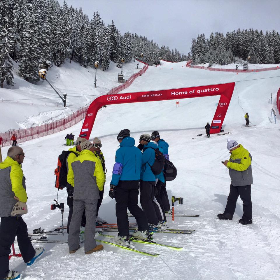 Po superkombinácii bol v Crans Montane zrušený aj zjazd