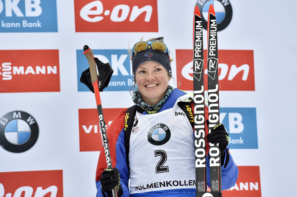 Marie Dorin Habert gewinnt Sprint von Östersund