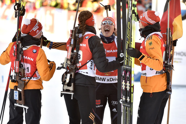 Deutschland gewinnt Staffel auf der Pokljuka