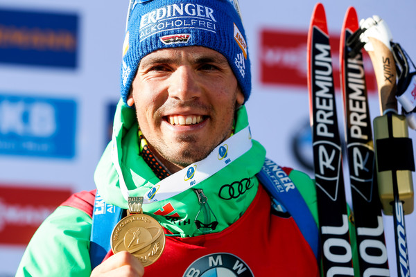 Simon Schempp ist Massenstart Weltmeister!
