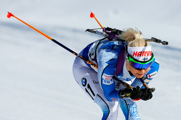 Mari Laukkanen holt ihren ersten Weltcupsieg – Gabriela Koukalová holt die kleine Kugel