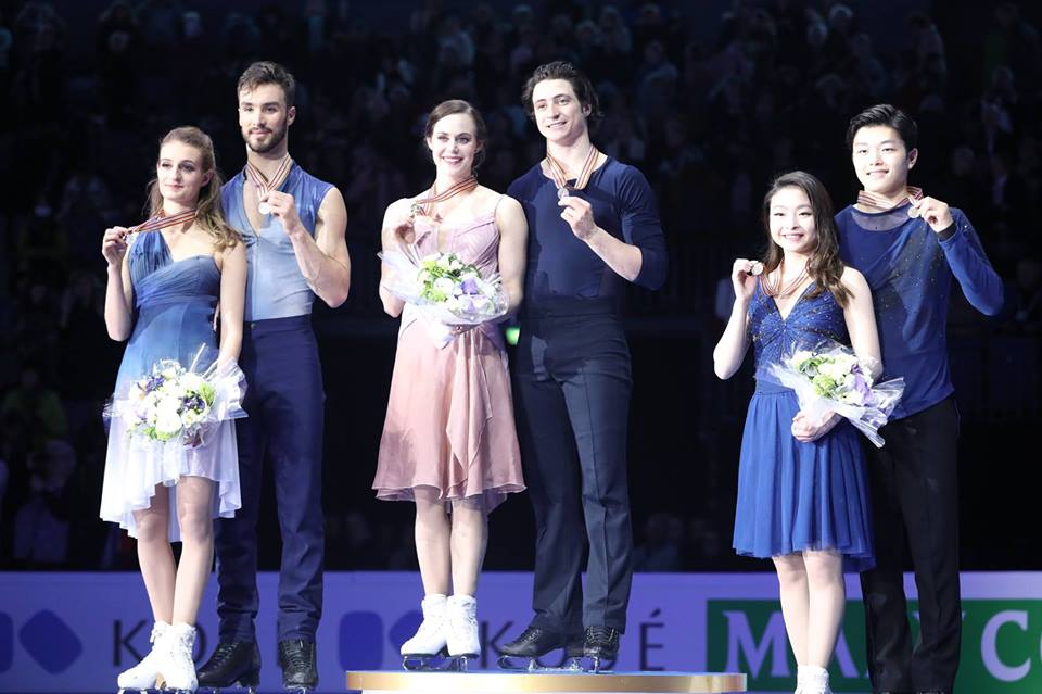 MS Helsinki: Juzuru Hanju a Tessa Virtueová so Scottom Moirom vo svetovom rekorde majstrami sveta