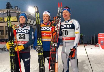 SP Ruka: Johannes Hoesflot Klaebo v pretekoch na 15 km klasicky nadviazal na triumf zo šprintu