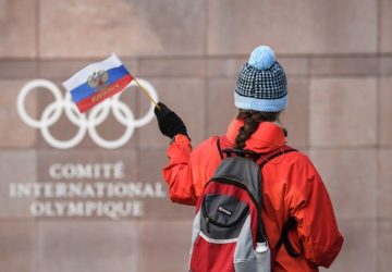 Ruskí športovci môžu štartovať na ZOH v Pjongčangu len pod olympijskou vlajkou