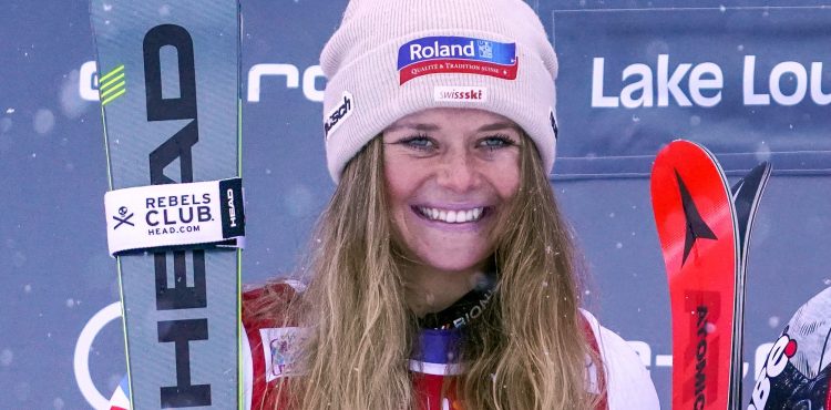 Corinne Suterová sa dočkala víťazstva v super-G SP v Lake Louise