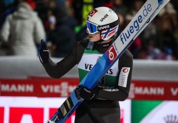 Marius Lindvik vyhral aj tretie kolo Turné štyroch mostíkov