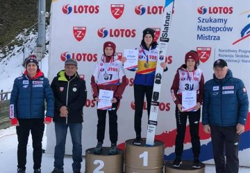 Skokanka na lyžiach Tamara Mesíková na juniorskom turnaji v Poľsku dvakrát na pódiu