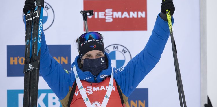 MS Oberhof: Majsterkou sveta v stíhačke sa stala Simonová, Bátovská Fialková zopakovala miesto zo šprintu