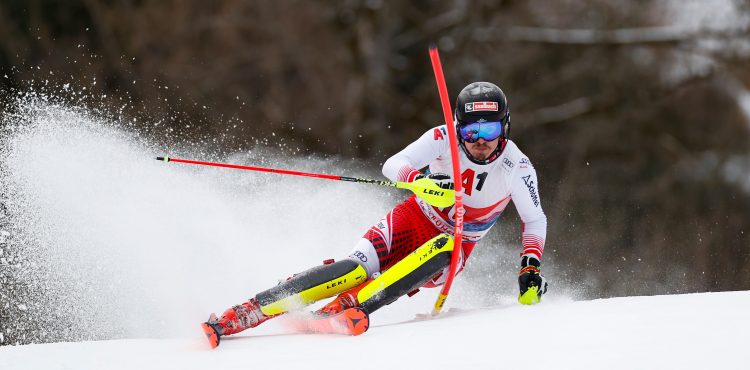 Vyrovnané prvé kolo slalomu v Adelbodene sľubuje drámu. Na čele dvojica Rakúšanov