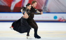 Krasokorčuľovanie: Na Grand prix v Číne zvíťazili úradujúci majstri sveta Chocková/Bates