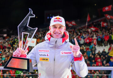 Franjo von Allmen skompletizoval v super-G zlatý hetrik na ZOH v Miláne a Cortine